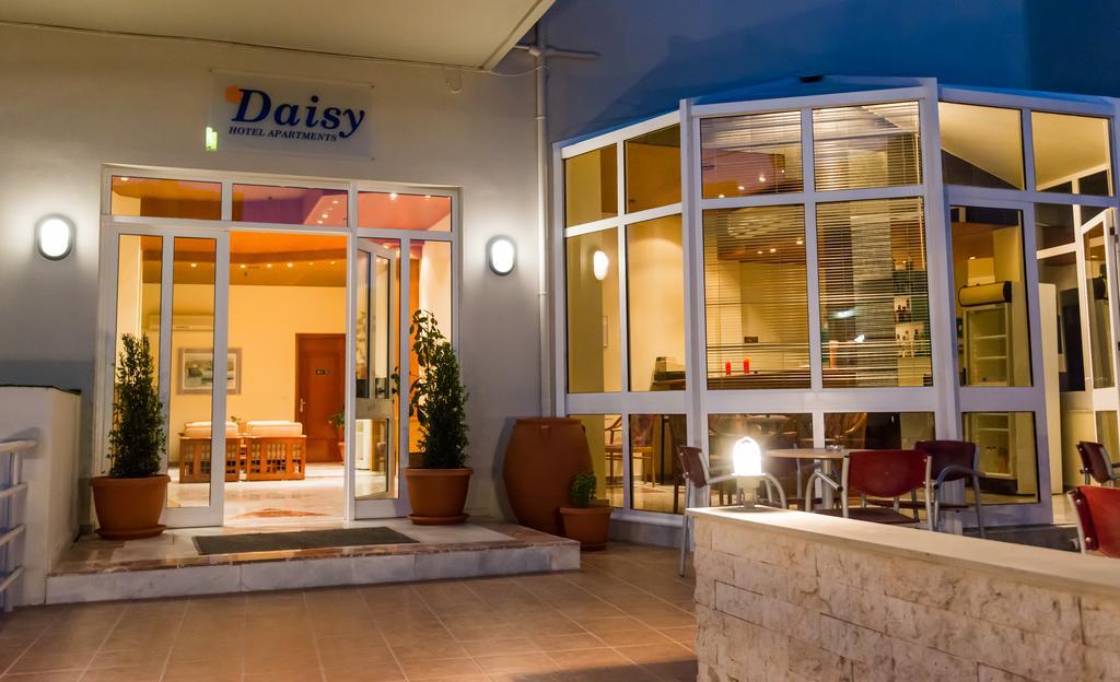 Daisy Hotel Apartments Rethymno  Bagian luar foto