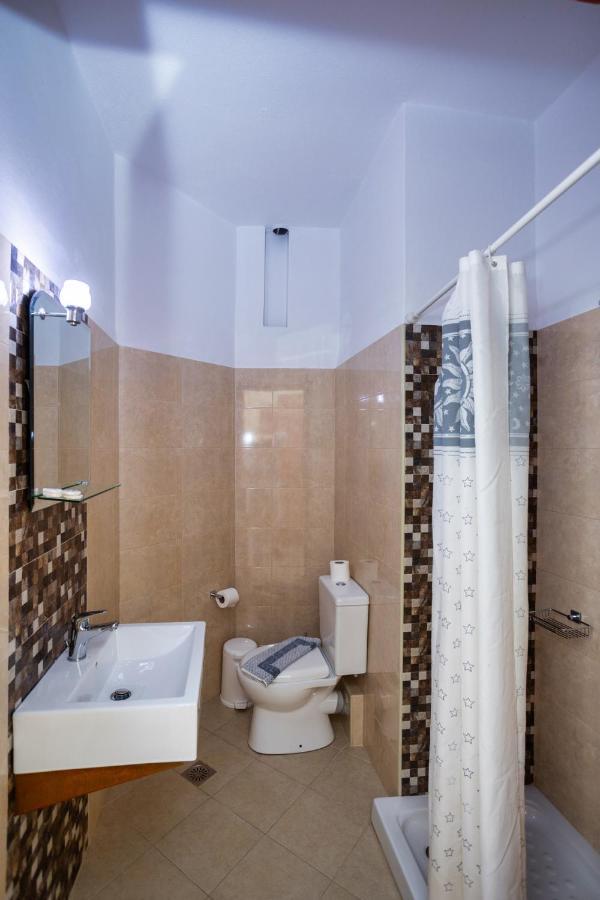Daisy Hotel Apartments Rethymno  Bagian luar foto