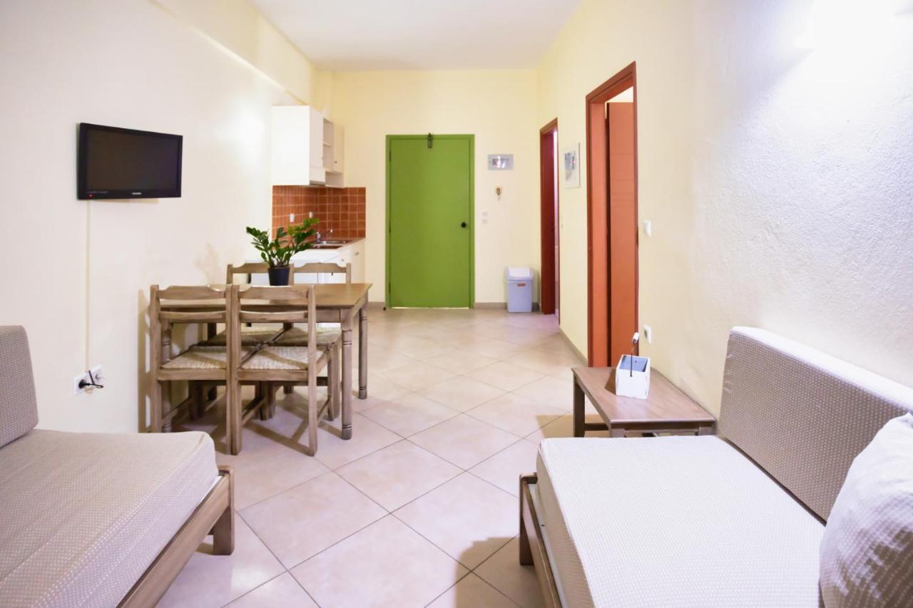 Daisy Hotel Apartments Rethymno  Bagian luar foto