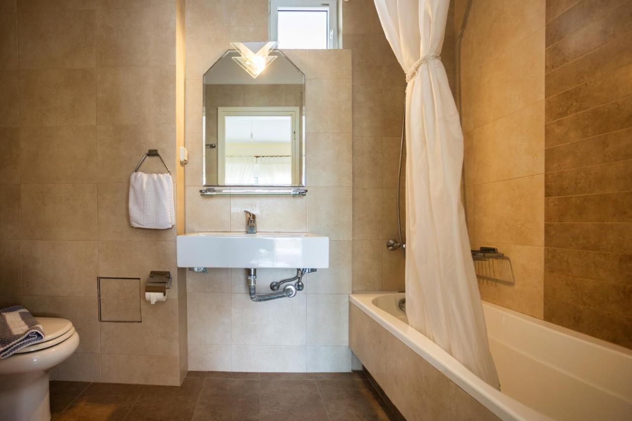 Daisy Hotel Apartments Rethymno  Bagian luar foto