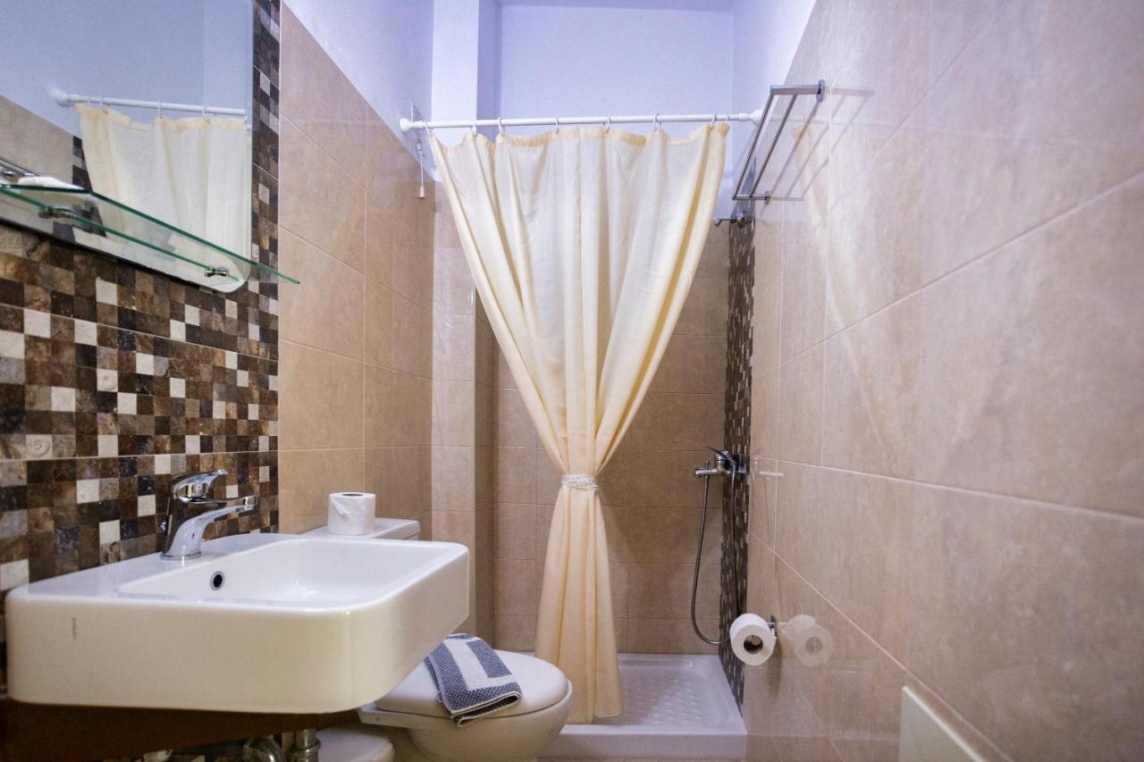 Daisy Hotel Apartments Rethymno  Bagian luar foto
