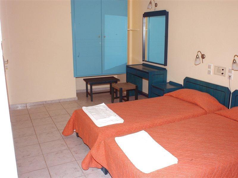 Daisy Hotel Apartments Rethymno  Bagian luar foto