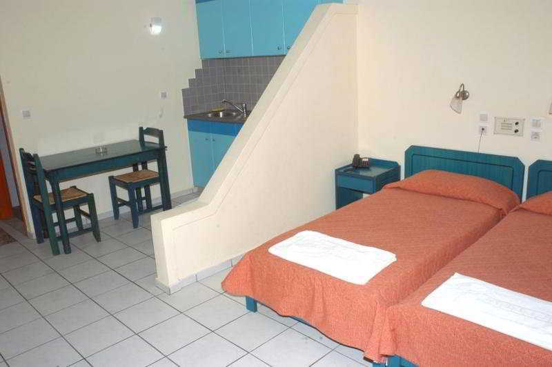 Daisy Hotel Apartments Rethymno  Bagian luar foto