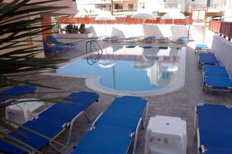 Daisy Hotel Apartments Rethymno  Bagian luar foto