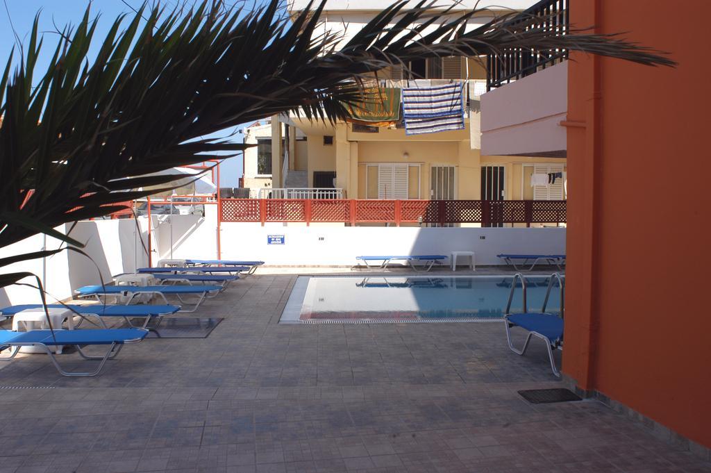 Daisy Hotel Apartments Rethymno  Bagian luar foto